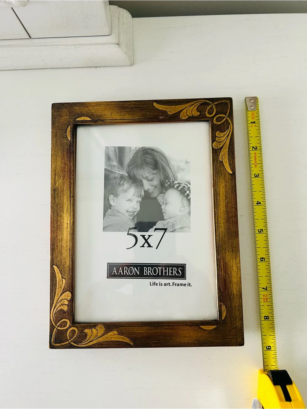 Aaron Brothers 5x7 Decorative Wood Picture Frame in Brown and Gold